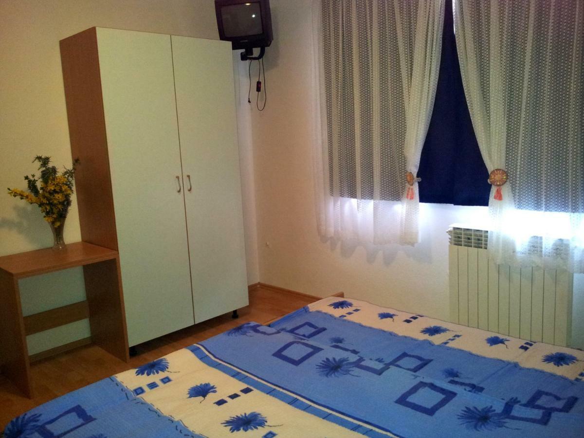 Apartments Ghedas Пореч Екстериор снимка