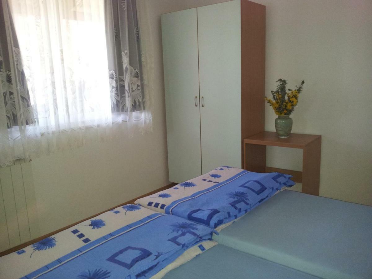 Apartments Ghedas Пореч Екстериор снимка